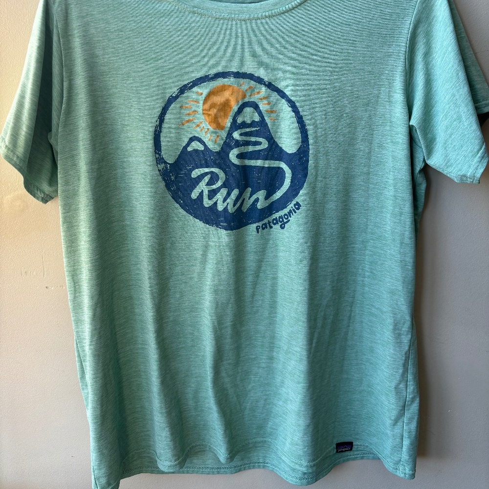 Patagonia Women's L Capilene® Cool Trail Graphic Shirt
